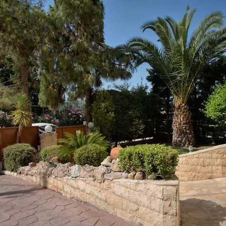 Elegant 2-bedroom With Sea View, 100m2