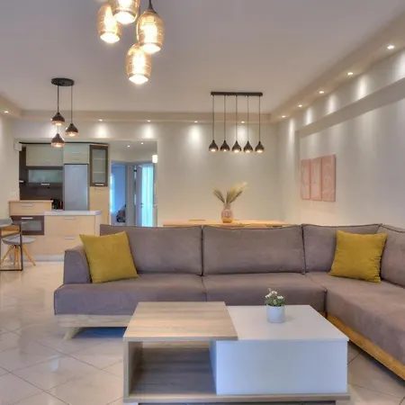 Apartmán Elegant 2-bedroom With Sea View, 100m2 Atény